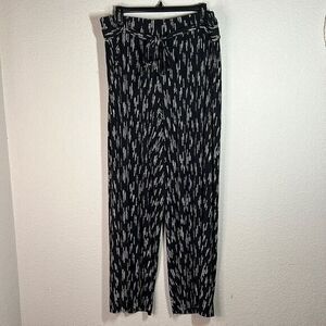 Torrid Black White Pull On Mid Rise Studio Knit‎ Tie-Front Pants Women's Size 1